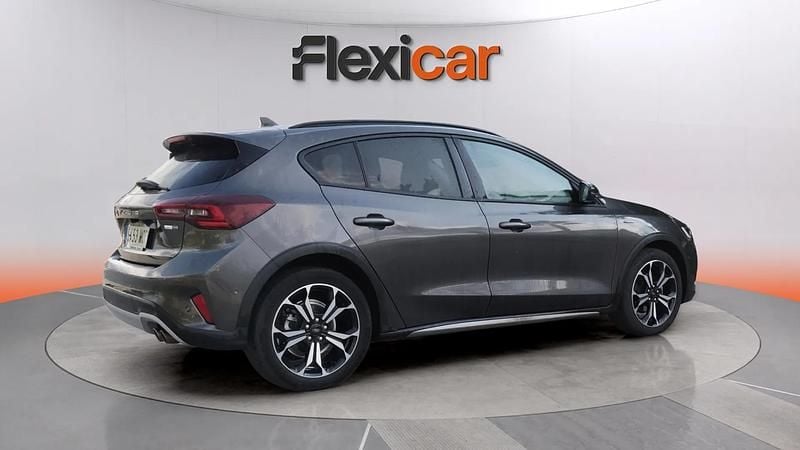 Usado Ford Focus Active 155 CV (114 kW) 2022 Gris Berlina