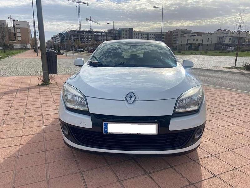 Usado Renault Mégane III Dynamique 116 CV (85 kW) 2012 Blanco Utilitario
