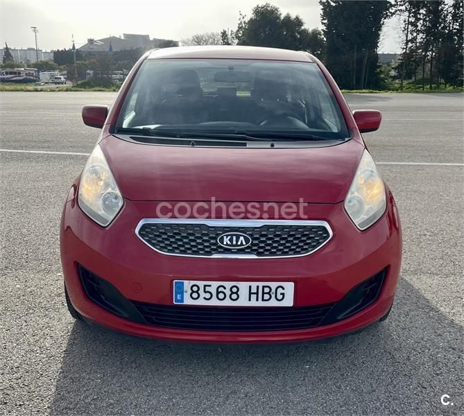 Usado Kia Venga 90 CV (66 kW) 2011 Rojo Utilitario