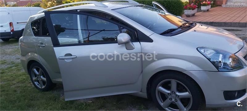 Usado Toyota Corolla Verso Sport 177 CV (130 kW) 2007 Gris / plata Monovolumen