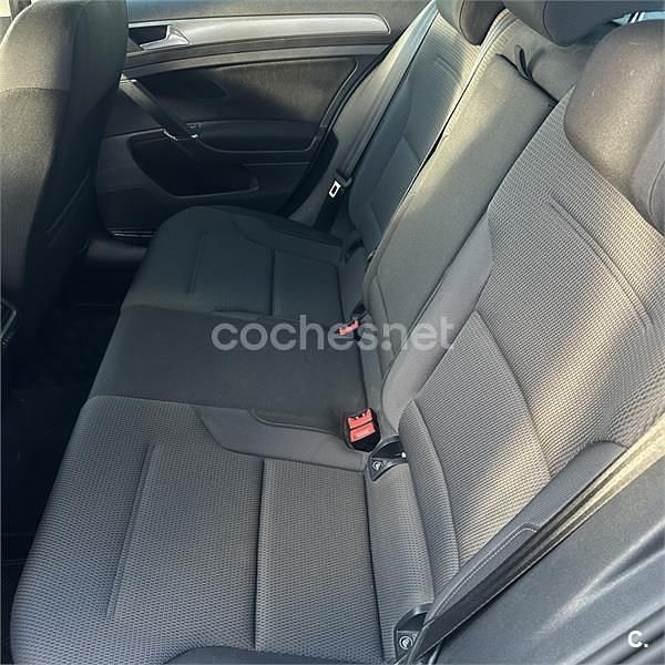 Usado VW Golf Sportsvan 110 CV (80 kW) 2016 Blanco Monovolumen