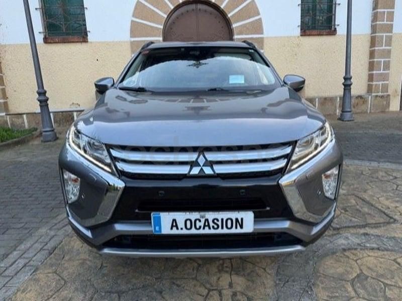 Usado Mitsubishi Eclipse Cross Motion 163 CV (119 kW) 2019 Gris / plata SUV