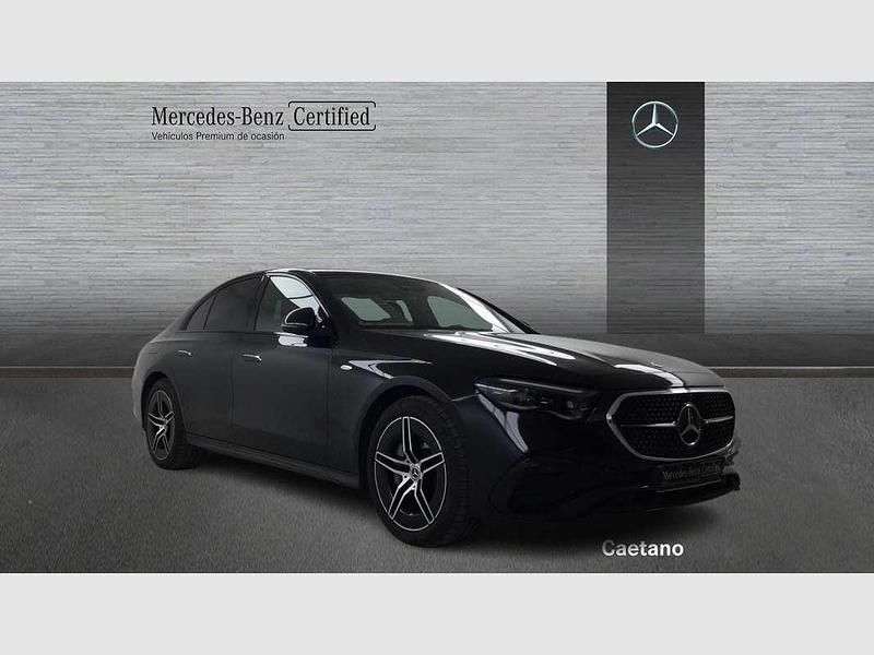 Usado Mercedes E300 313 CV (230 kW) 2025 Negro Berlina