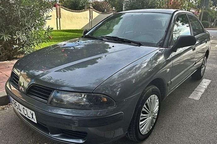 Usado 2003 Mitsubishi Carisma Comfort Edition Berlina | 2200 € - Imagen 1/4