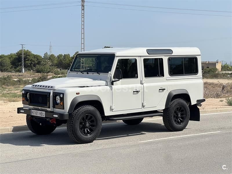 Usado Land Rover Defender S 122 HP (89 kW) 2011 Branco Carrinha