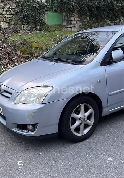 Usado Toyota Corolla Sol 110 CV (80 kW) 2005 Gris / plata Berlina