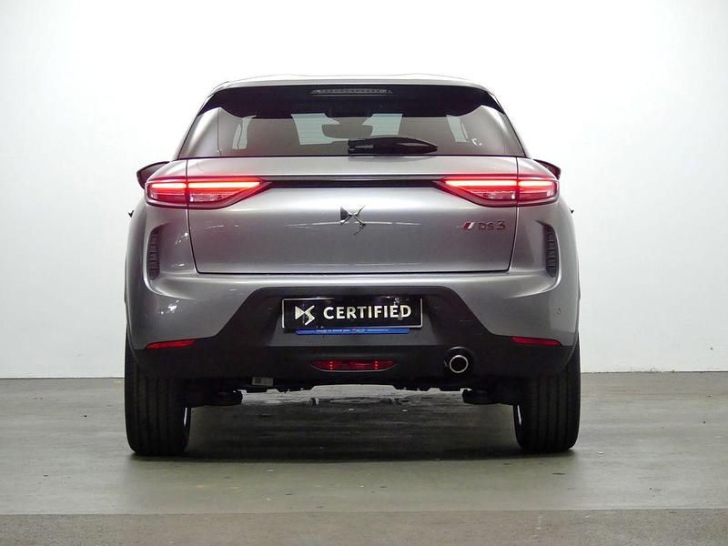 Usado DS Automobiles DS3 Crossback Performance 130 CV (95 kW) 2022 Gris SUV