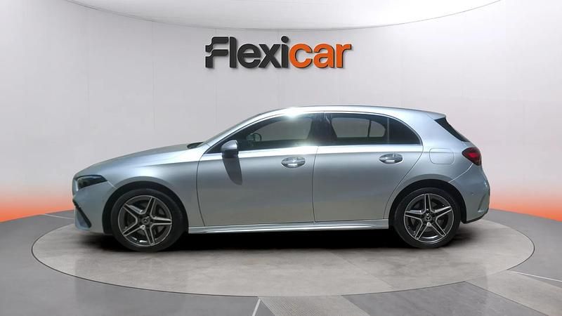 Używany Mercedes A250 227 KM (166 kW) 2023 Szary Sedan/Limuzyna