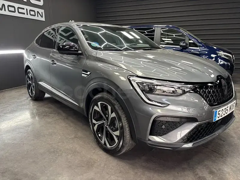 Usado Renault Arkana Techno 140 CV (102 kW) 2025 Gris / plata SUV