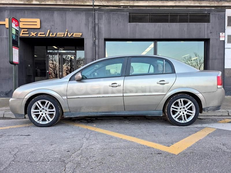 Beige Usado 2003 Opel Vectra Elegance Berlina | 2995 € (Precio justo) - Imagen 1/4