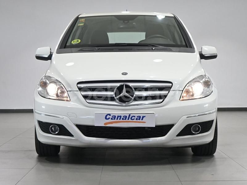 Usado Mercedes B200 140 CV (102 kW) 2010 Blanco Monovolumen