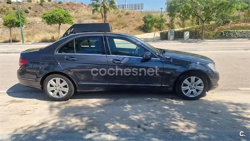 Usado Mercedes C180 Avantgarde 156 CV (114 kW) 2009 Negro Berlina