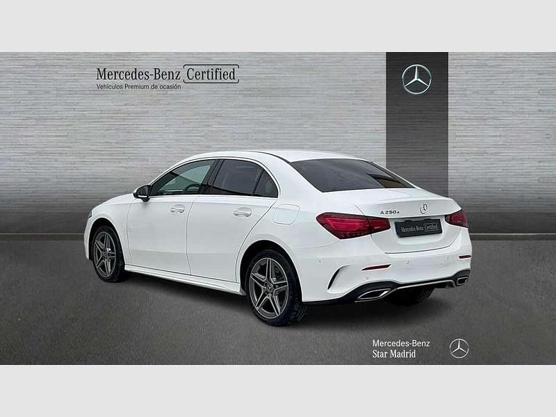 Usado Mercedes A250 218 CV (160 kW) 2023 Blanco Berlina