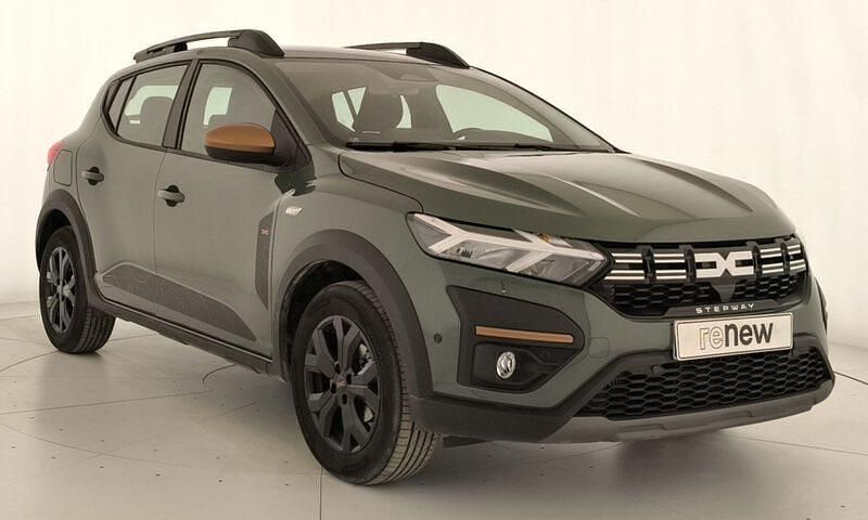 Usado Dacia Sandero Extreme 101 CV (74 kW) 2025 Verde Berlina