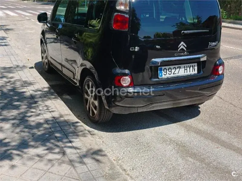 Usado Citroën C3 Picasso Attraction 92 CV (67 kW) 2014 Negro Monovolumen