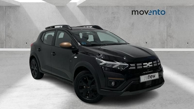 Negro Usado 2023 Dacia Sandero Expression Berlina | 15.900 € (Precio justo) - Imagen 1/4