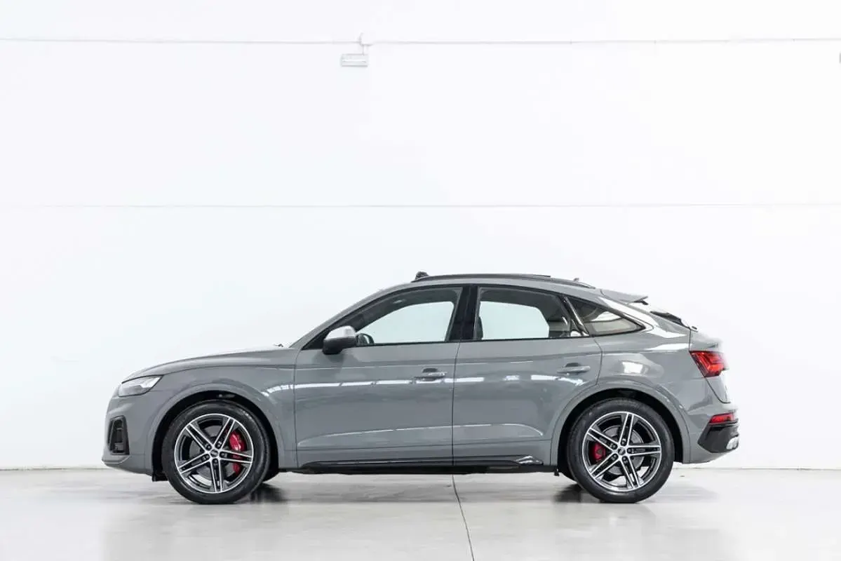Usado Audi SQ5 Sportback Ambiente 341 CV (250 kW) 2021 Gris SUV