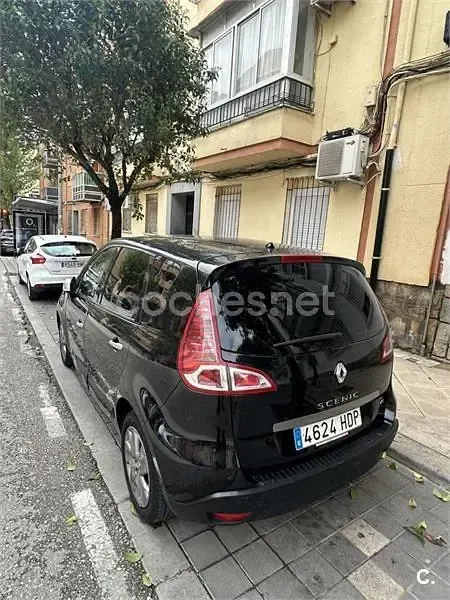 Usado Renault Scenic E-Tech 95 CV (69 kW) 2011 Negro Monovolumen