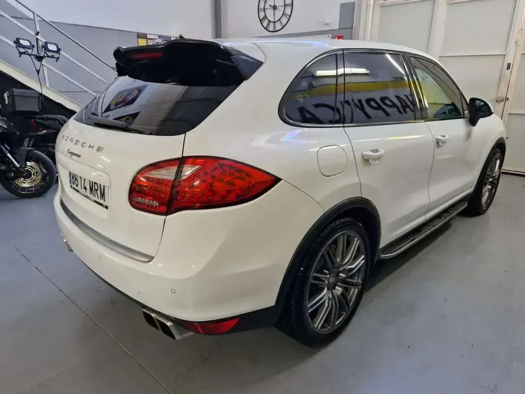 Usado Porsche Cayenne Platinum Edition 245 CV (180 kW) 2013 Blanco SUV