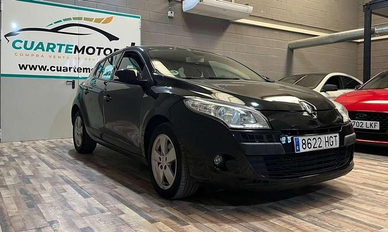 Negro Usado 2011 Renault Mégane III Dynamique Utilitario | 7499 € (Precio justo) - Imagen 1/4