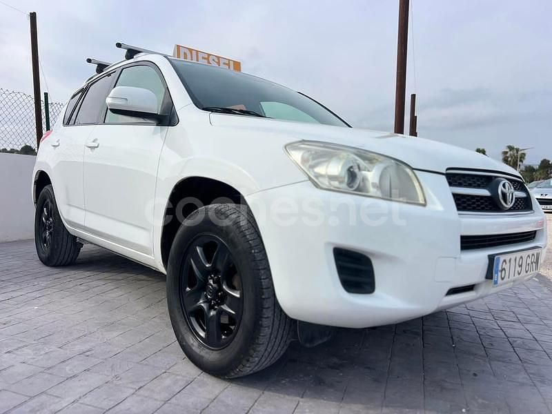 Blanco Usado 2009 Toyota RAV4 Active SUV | 9990 € (Buen precio) - Imagen 1/4