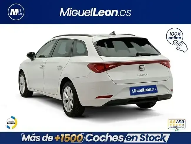Usado Seat Leon Style 130 CV (95 kW) 2021 Blanco Familiar