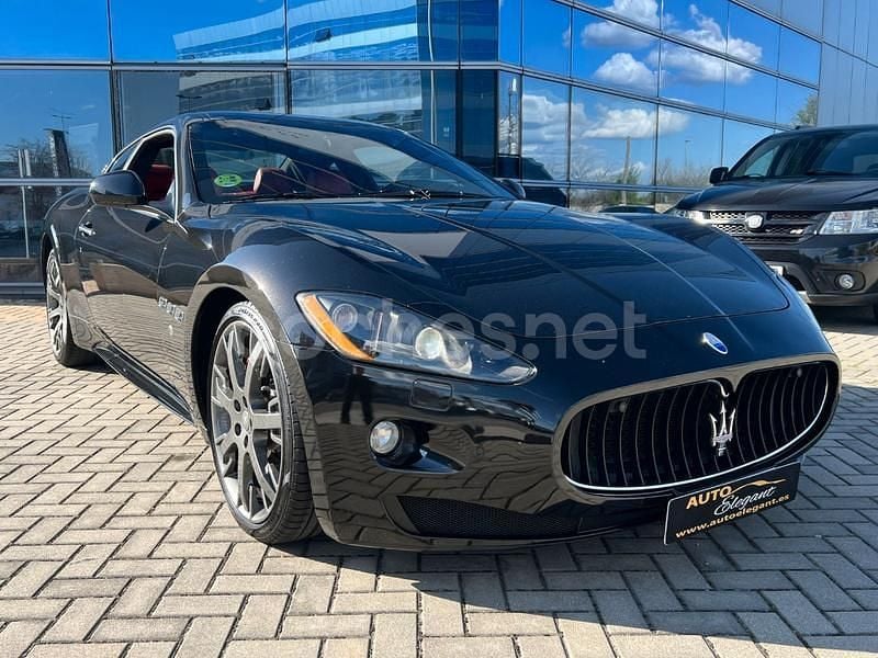 Negro Usado 2009 Maserati Granturismo Coupe | 44.900 € - Imagen 1/4