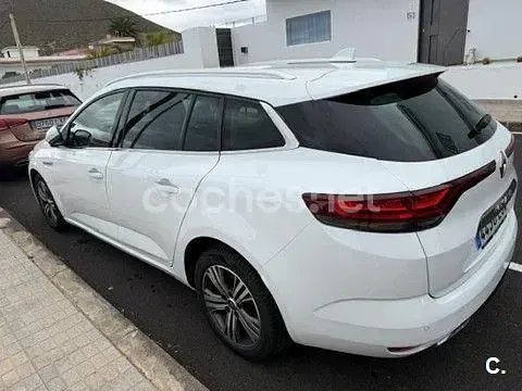 Usado Renault Mégane GrandTour Zen 115 CV (84 kW) 2021 Blanco Familiar