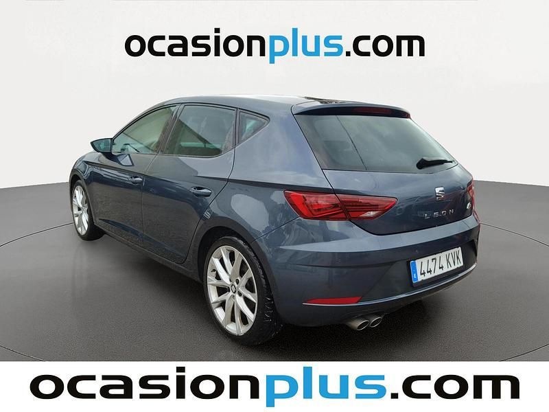 Usado Seat Leon FR 130 CV (95 kW) 2019 Gris