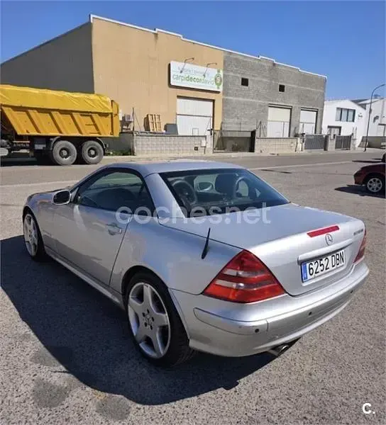 Usado Mercedes SLK230 197 CV (144 kW) 2002 Gris / plata Descapotable