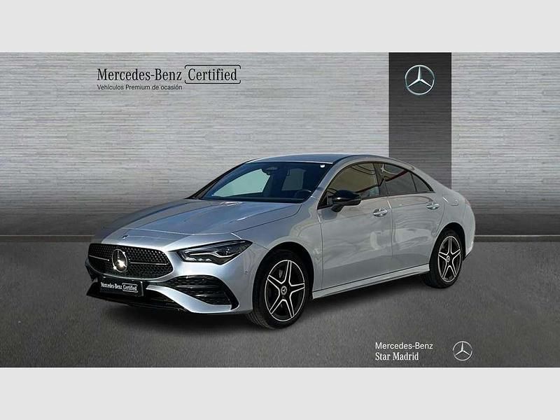 Usado Mercedes CLA250e 218 CV (160 kW) 2025 Plateado Berlina