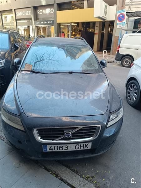 Usado Volvo V50 Momentum 136 CV (100 kW) 2008 Azul Familiar