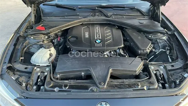 Usado BMW 118 Sport Line 143 CV (105 kW) 2012 Negro Utilitario