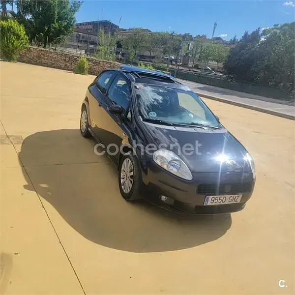 Usado Fiat Punto Sport 90 CV (66 kW) 2009 Negro Utilitario