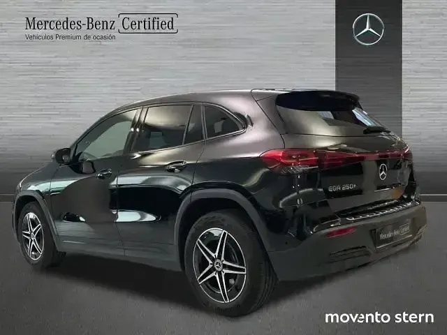 Usado Mercedes EQA250+ AMG line 139 kW (190 CV) 2023 Negro SUV