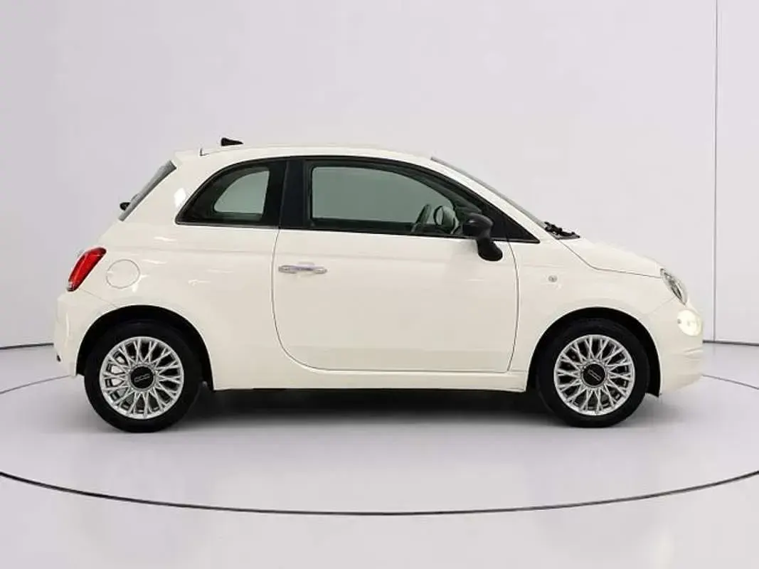 Usado Fiat 500 71 CV (52 kW) 2022 Blanco Utilitario