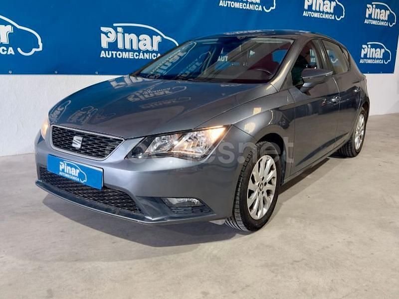 Usado Seat Leon Style 105 CV (77 kW) 2014 Gris / plata Berlina