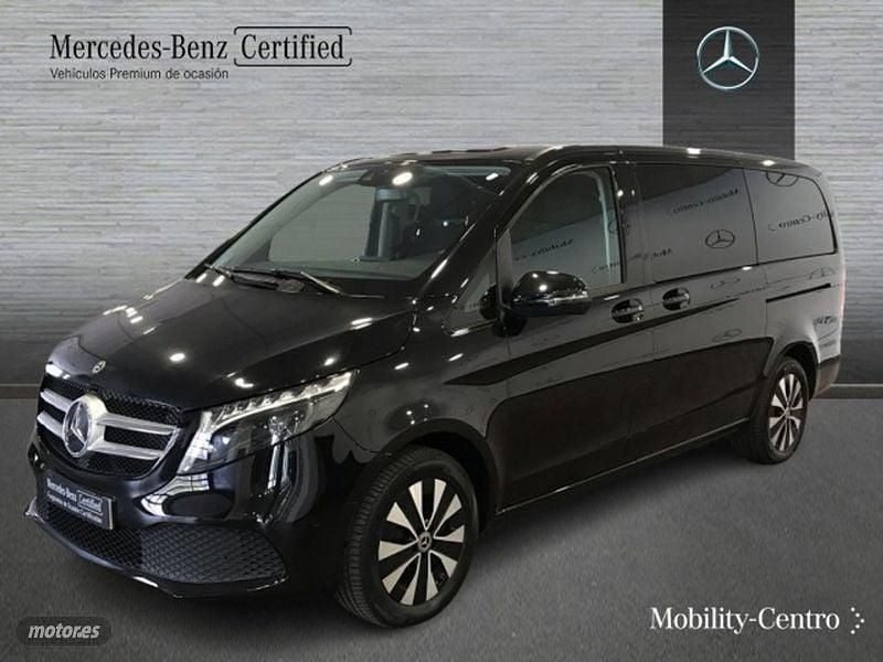 Usado Mercedes V250 2023 Negro Monovolumen