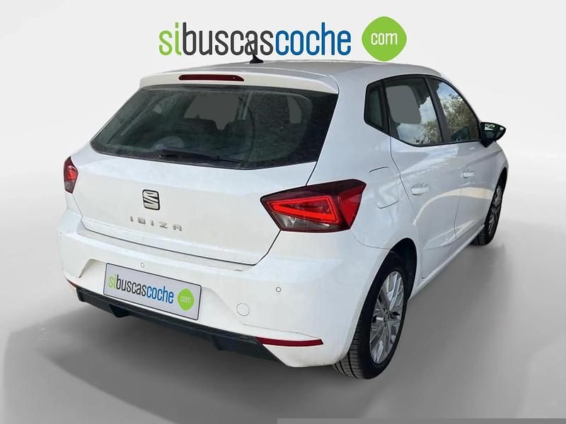 Usado Seat Ibiza Style 95 CV (69 kW) 2018 Blanco