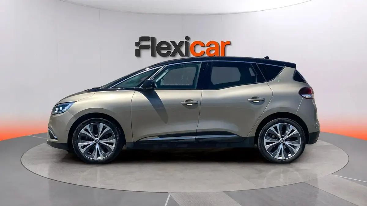 Usado Renault Scénic III Zen 131 CV (96 kW) 2017 Amarillo Monovolumen