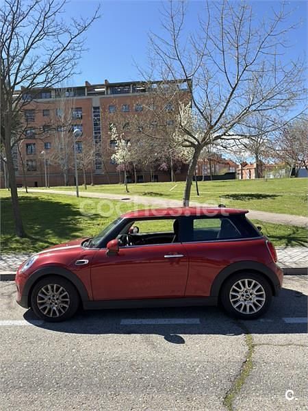 Usado Mini ONE 102 CV (75 kW) 2016 Rojo Utilitario