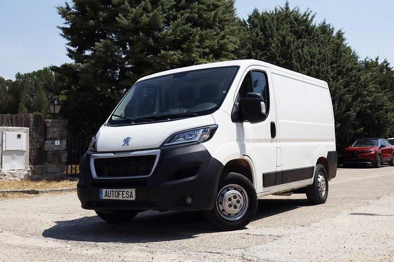 Blanco Usado 2021 Peugeot Boxer Van | 17.950 € (Buen precio) - Imagen 1/4