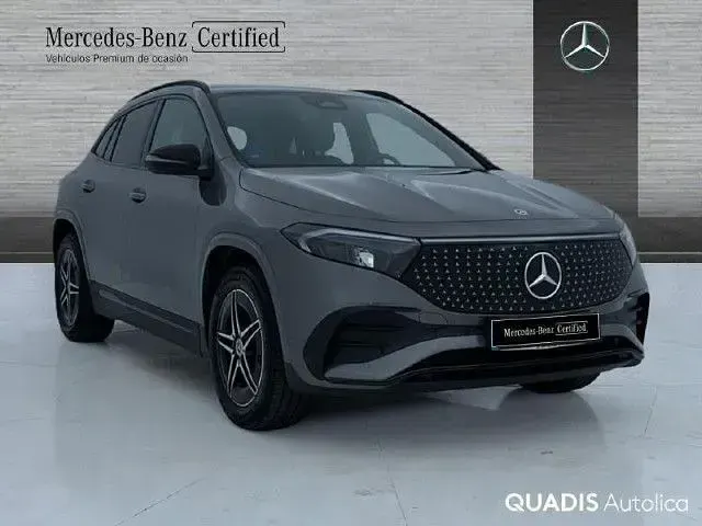 Usado Mercedes EQA300 167 kW (228 CV) 2024 Gris montaña SUV