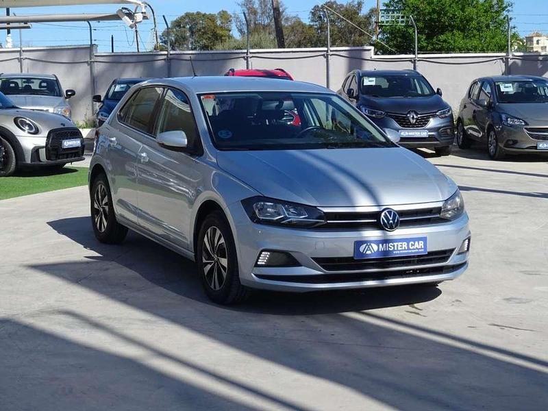 Usado VW Polo Life 95 CV (69 kW) 2021 Gris Utilitario