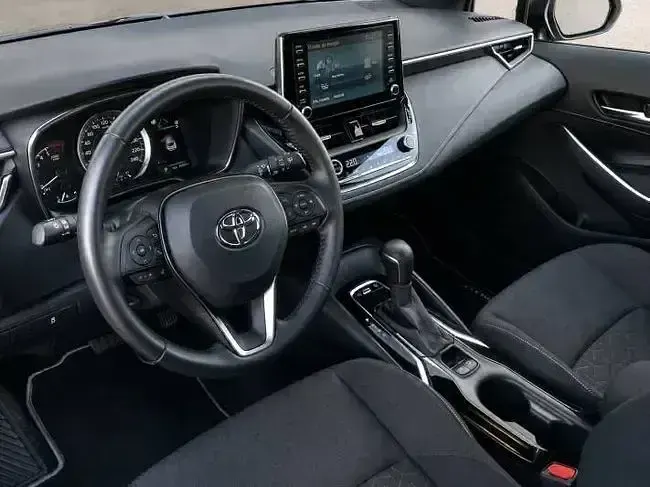 Usado Toyota Corolla Active 125 CV (91 kW) 2020 Blanco Berlina