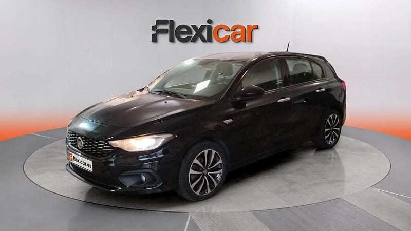 Usado Fiat Tipo Lounge 95 CV (69 kW) 2016 Negro Berlina