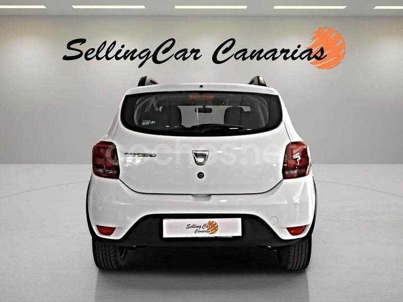 Usado Dacia Sandero Essentiel 73 CV (53 kW) 2019 Blanco Utilitario