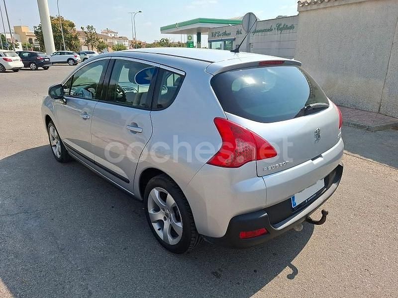 Gris / plata Usado 2012 Peugeot 3008 Access Berlina | 6499 € (Buen precio) - Imagen 1/4