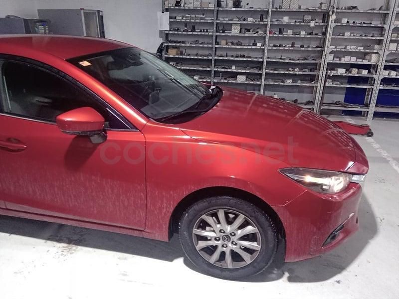 Usado Mazda 3 Style 120 CV (88 kW) 2017 Granate Berlina
