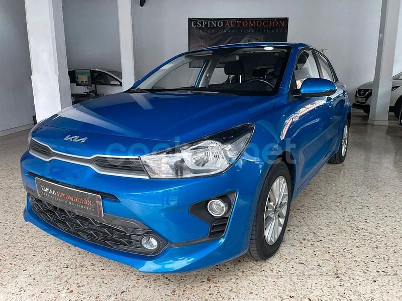 Azul Usado 2023 Kia Rio Berlina | 13.990 € (Precio justo) - Imagen 1/4